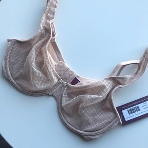32D true and co bra